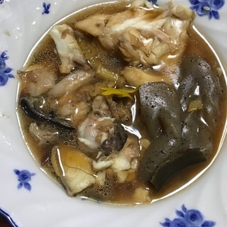 鯛の頭とこんにゃくの麺つゆ煮。